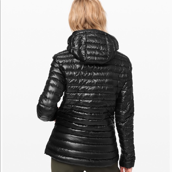 ⭐️HOST PICK⭐️ Lululemon Pack It Down Jacket - black - Picture 3 of 8